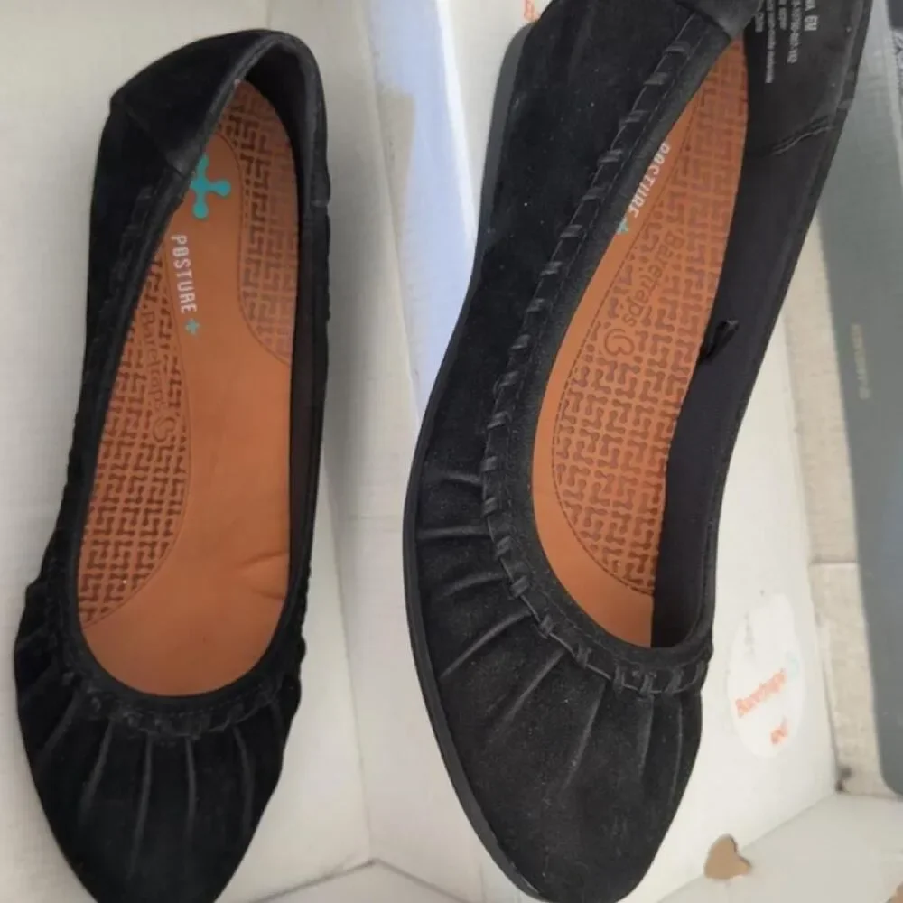 Baretraps Women's Black Ballet-shoes
